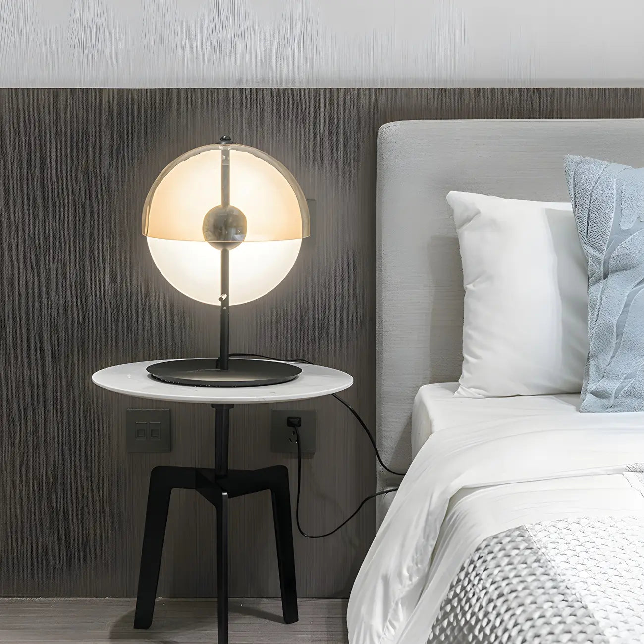 Lampe de table moderne en verre noir pour chambre à coucher