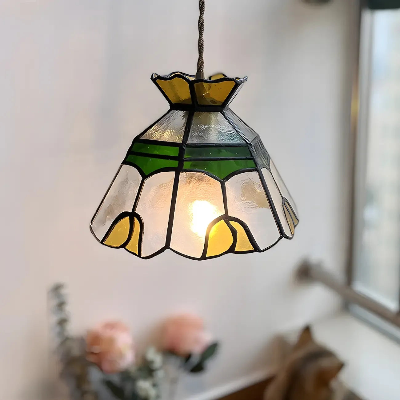Suspension en laiton avec vitrail floral et hauteur réglable