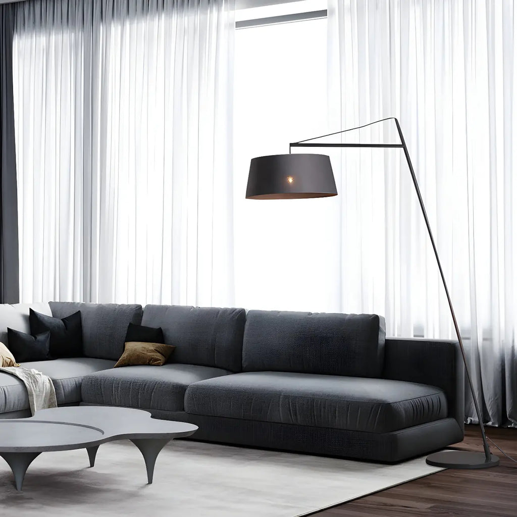 Lampadaire nordique en fer noir avec abat-jour en tissu