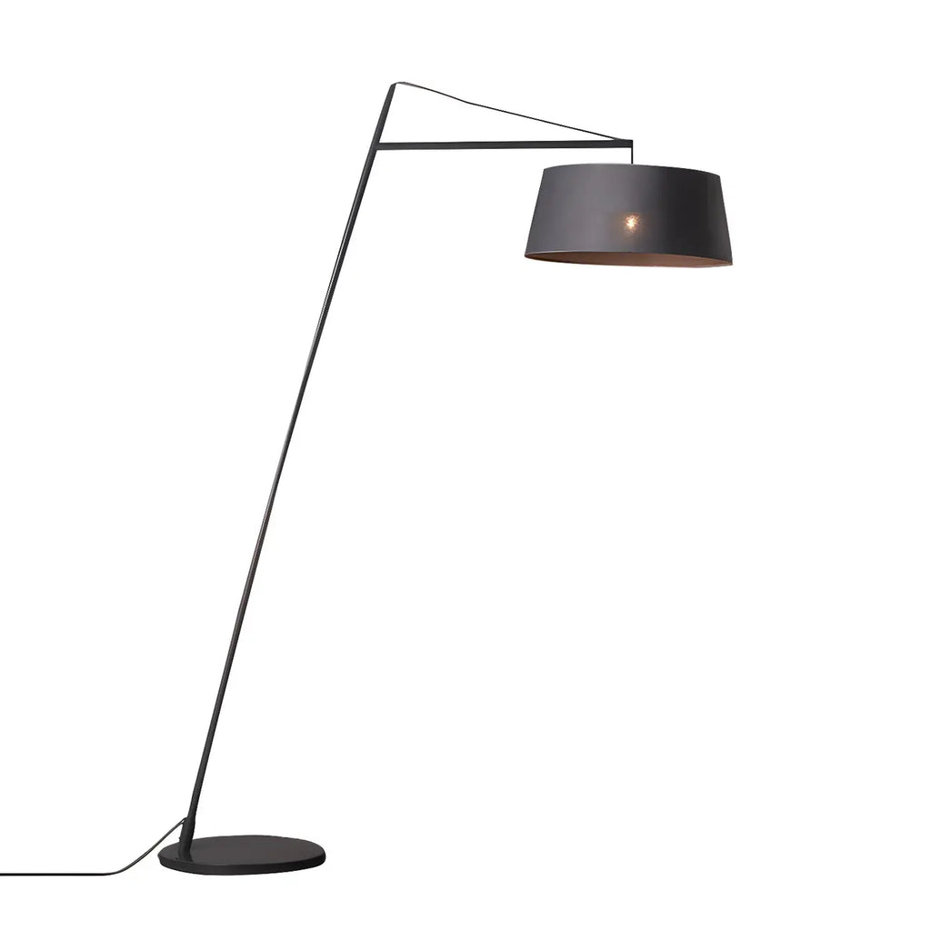 Lampadaire nordique en fer noir avec abat-jour en tissu
