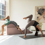 Chaise longue convertible Avana Kami / Yoga et massage - Pouf 2 en 1 avec fauteuil de yoga dépliable dissimulé, Microvelours - Non disponible