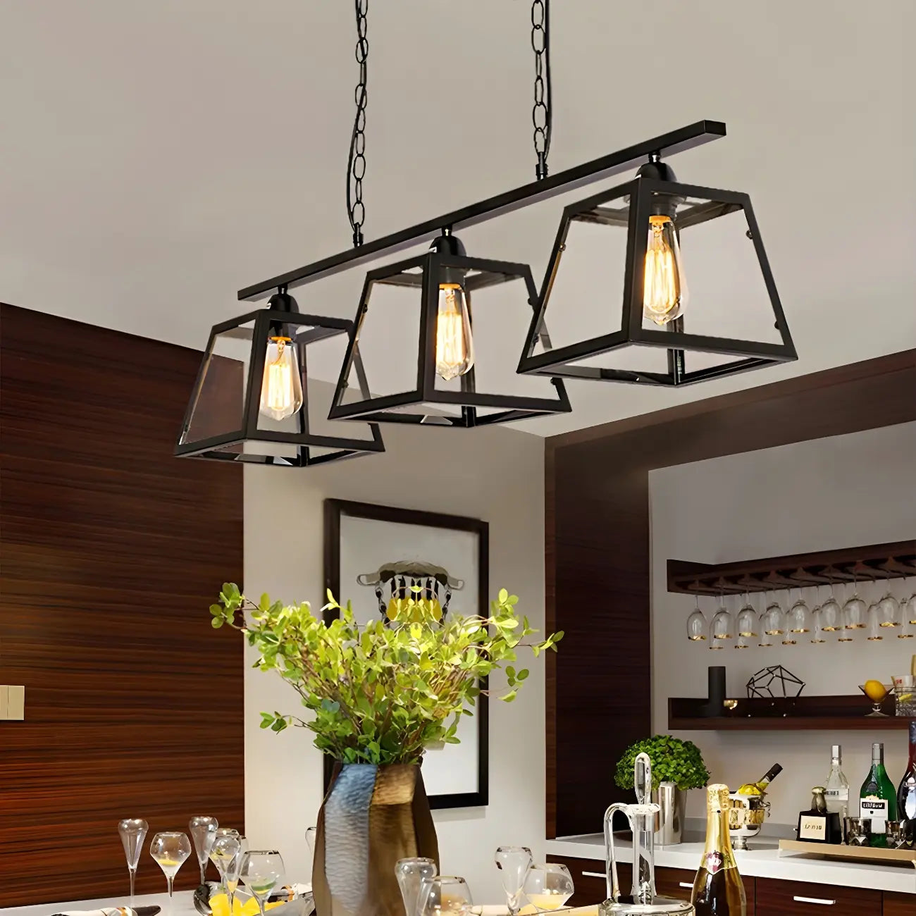 Suspension îlot pyramidale à 3 lumières en métal noir de style industriel