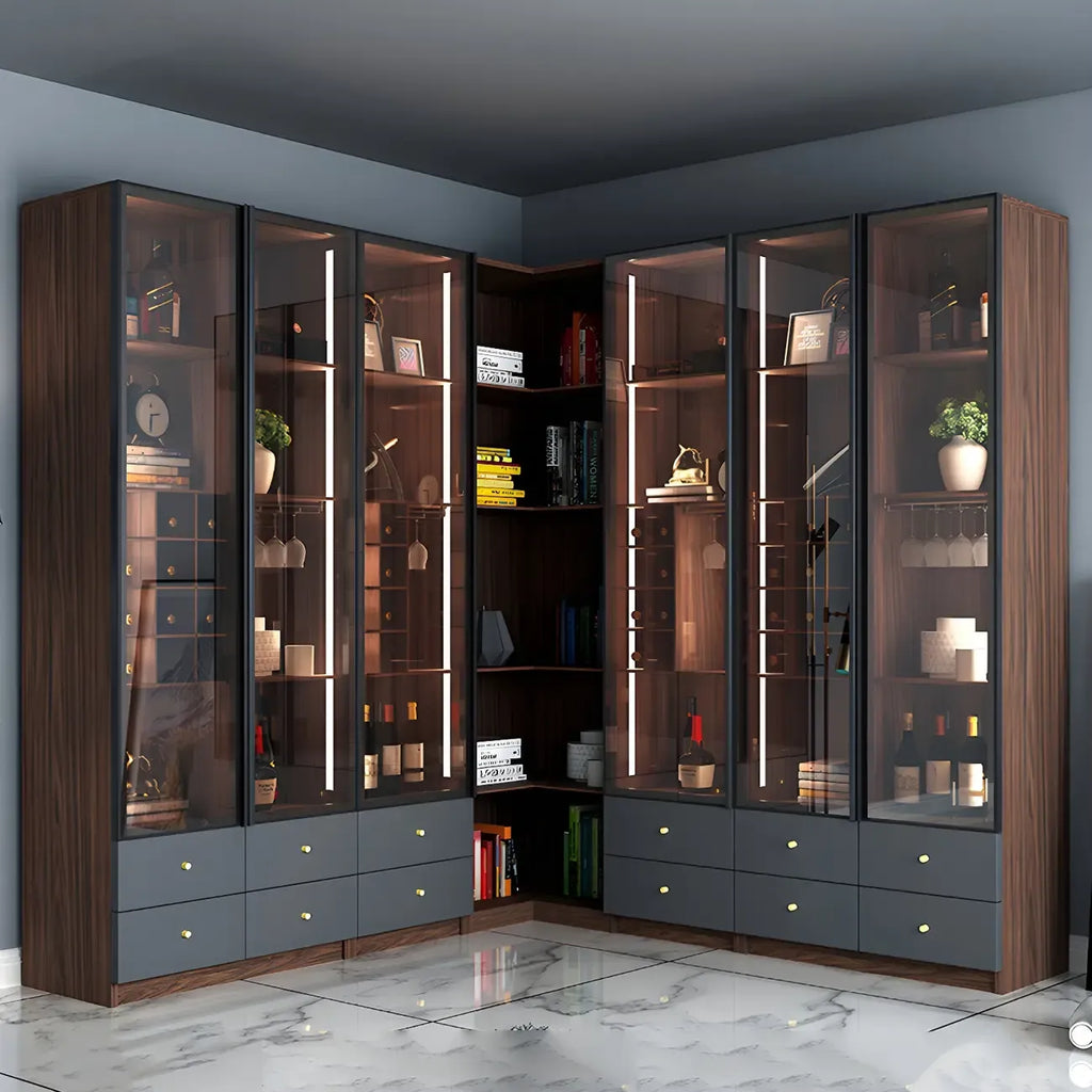 Credenza da esposizione in legno con ante in vetro ambrato e portabottiglie