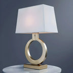 Lampe de table LED à anneau doré, base carrée et abat-jour rectangulaire