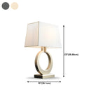 Lampe de table LED à anneau doré, base carrée et abat-jour rectangulaire