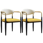 Chaise de salle à manger avec pieds en métal courbés et accoudoirs en similicuir.
