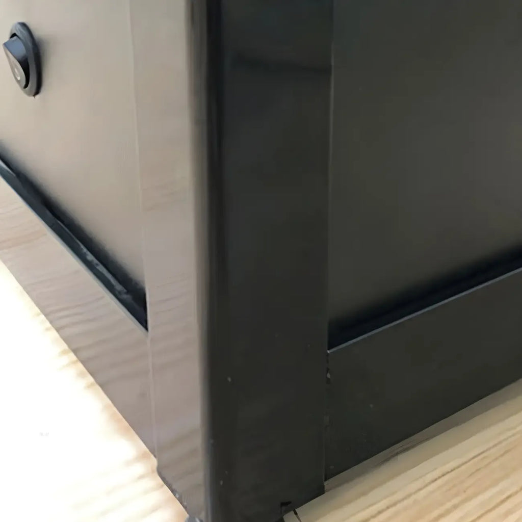 Vitrine moderne en verre noir avec étagères réglables