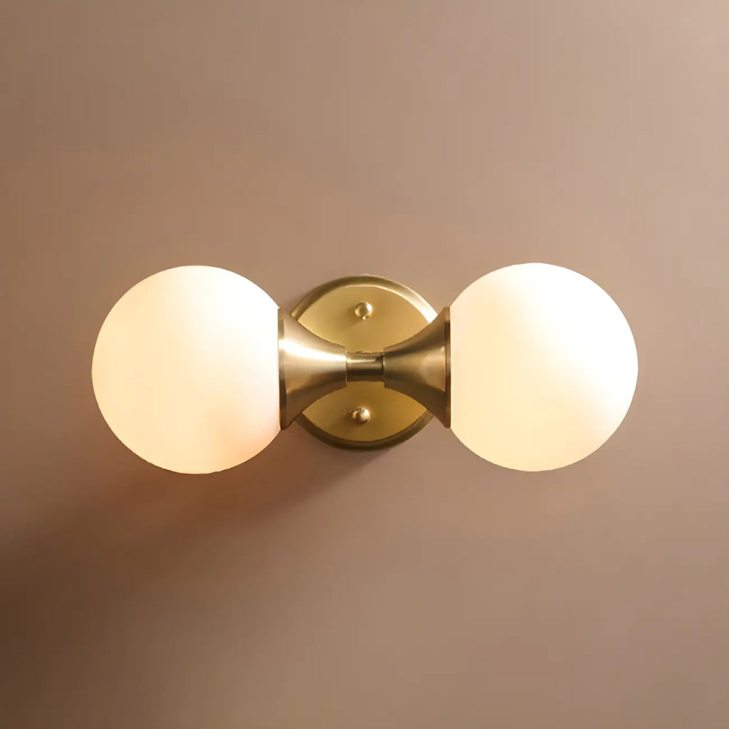 Applique murale moderne dorée à double globe en verre pour salle de bain