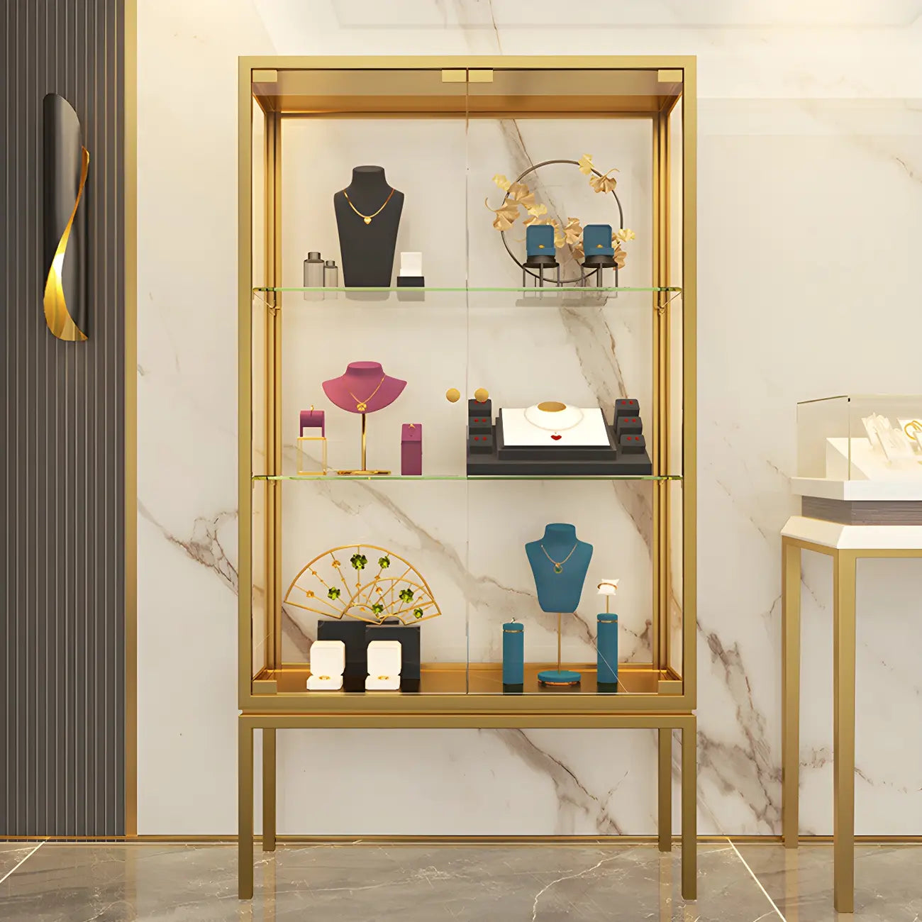 Vitrine avec étagère en verre transparent et cadre en métal noir