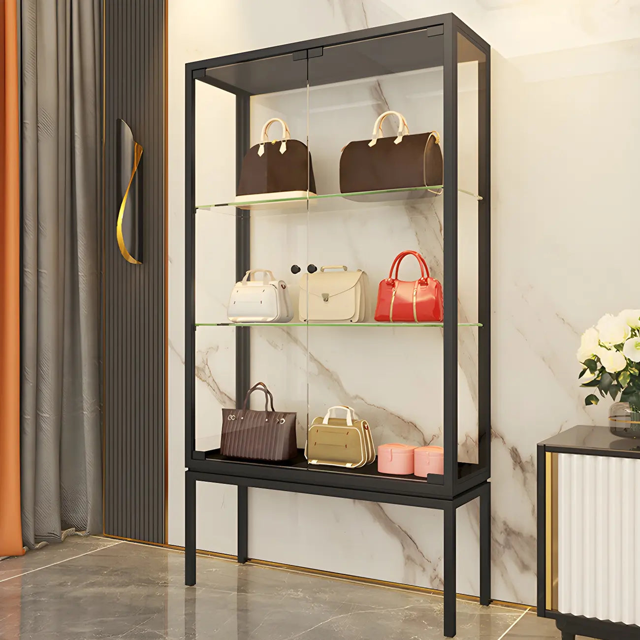 Vitrine avec étagère en verre transparent et cadre en métal noir