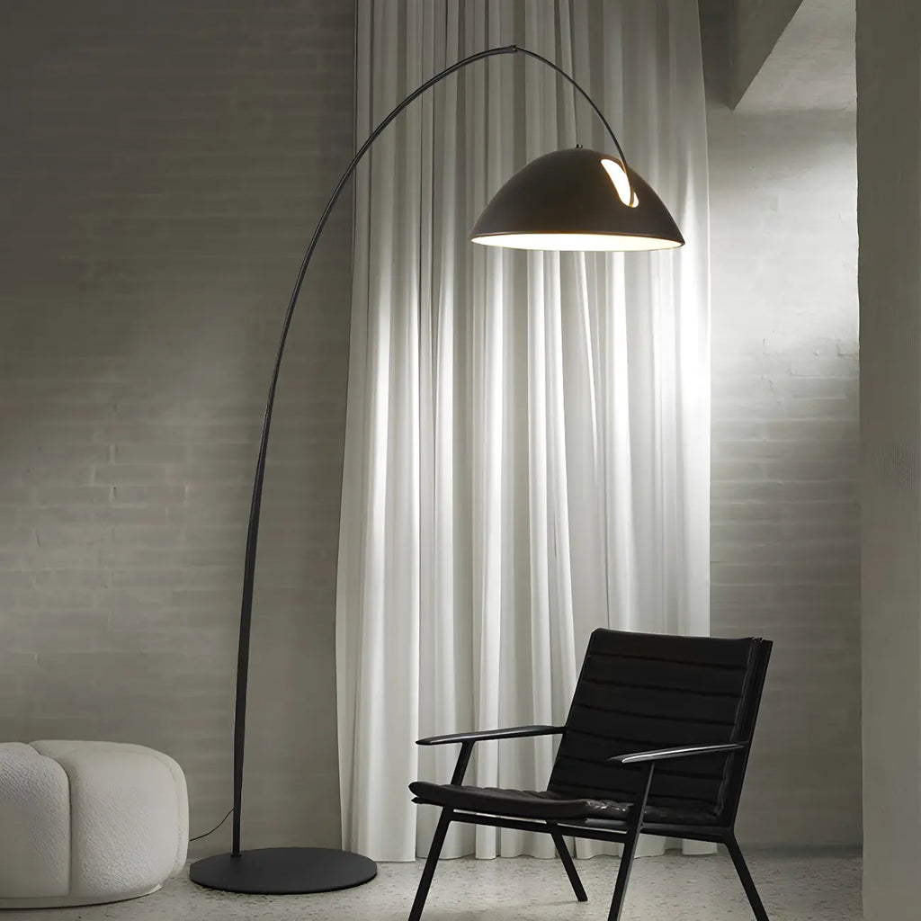 Lampadaire conique en métal noir en forme de ligne de pêche