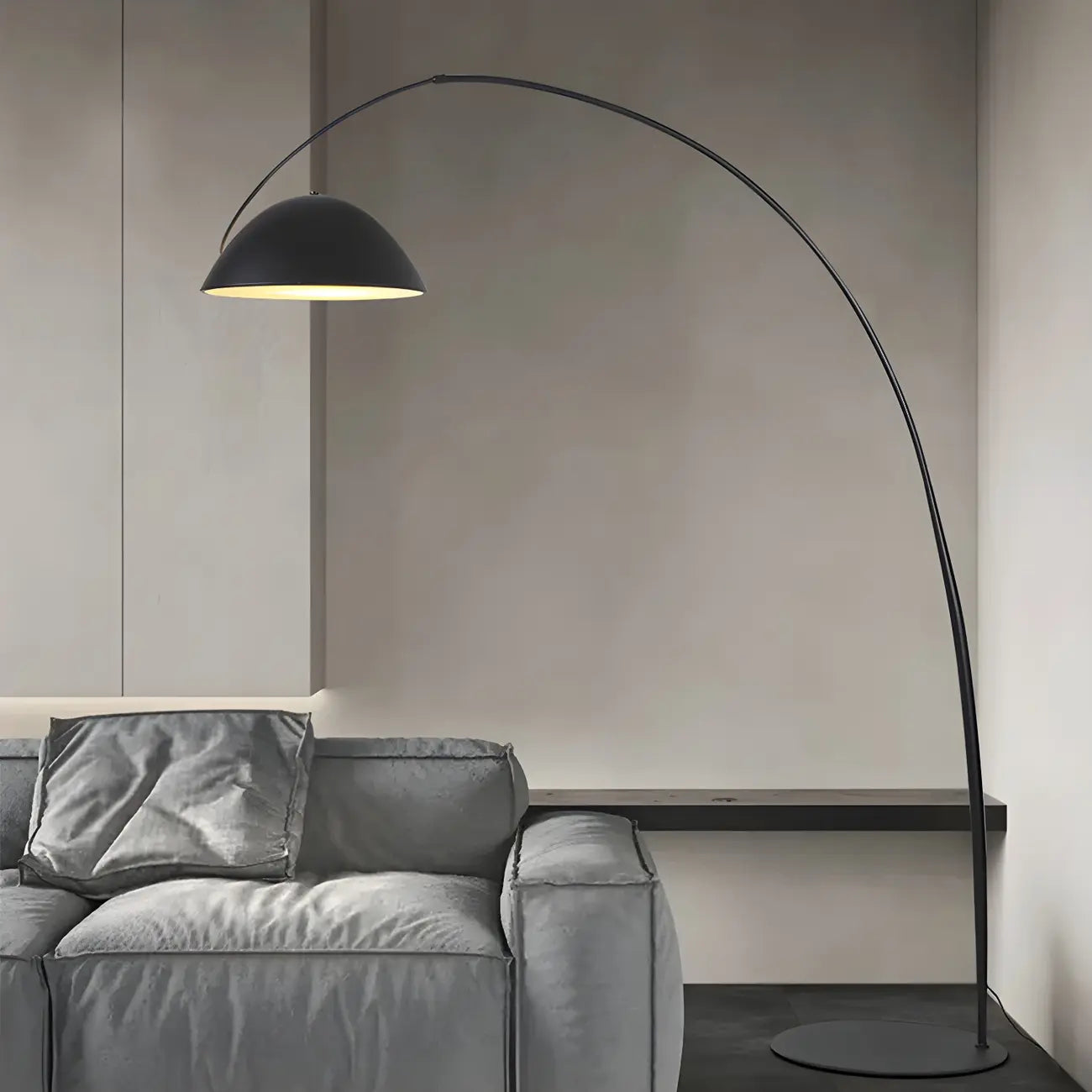 Lampadaire conique en métal noir en forme de ligne de pêche