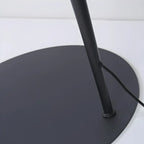 Lampadaire conique en métal noir en forme de ligne de pêche