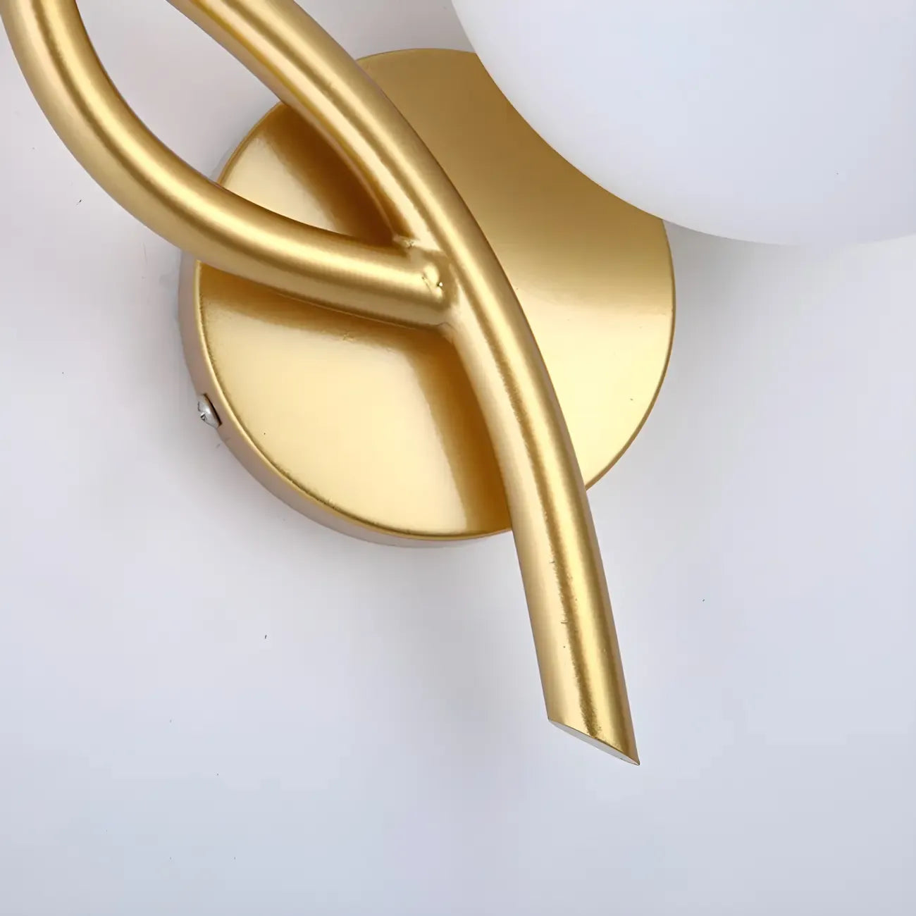Applique murale double en verre torsadé doré moderne avec globe lumineux