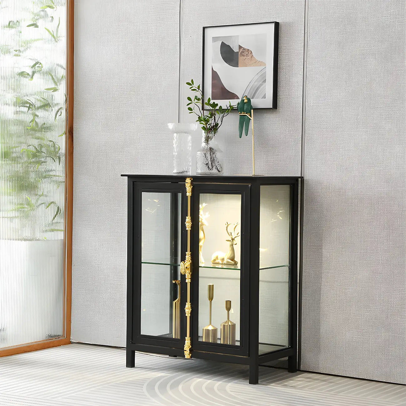 Vitrine élégante à cadre en métal noir et verre