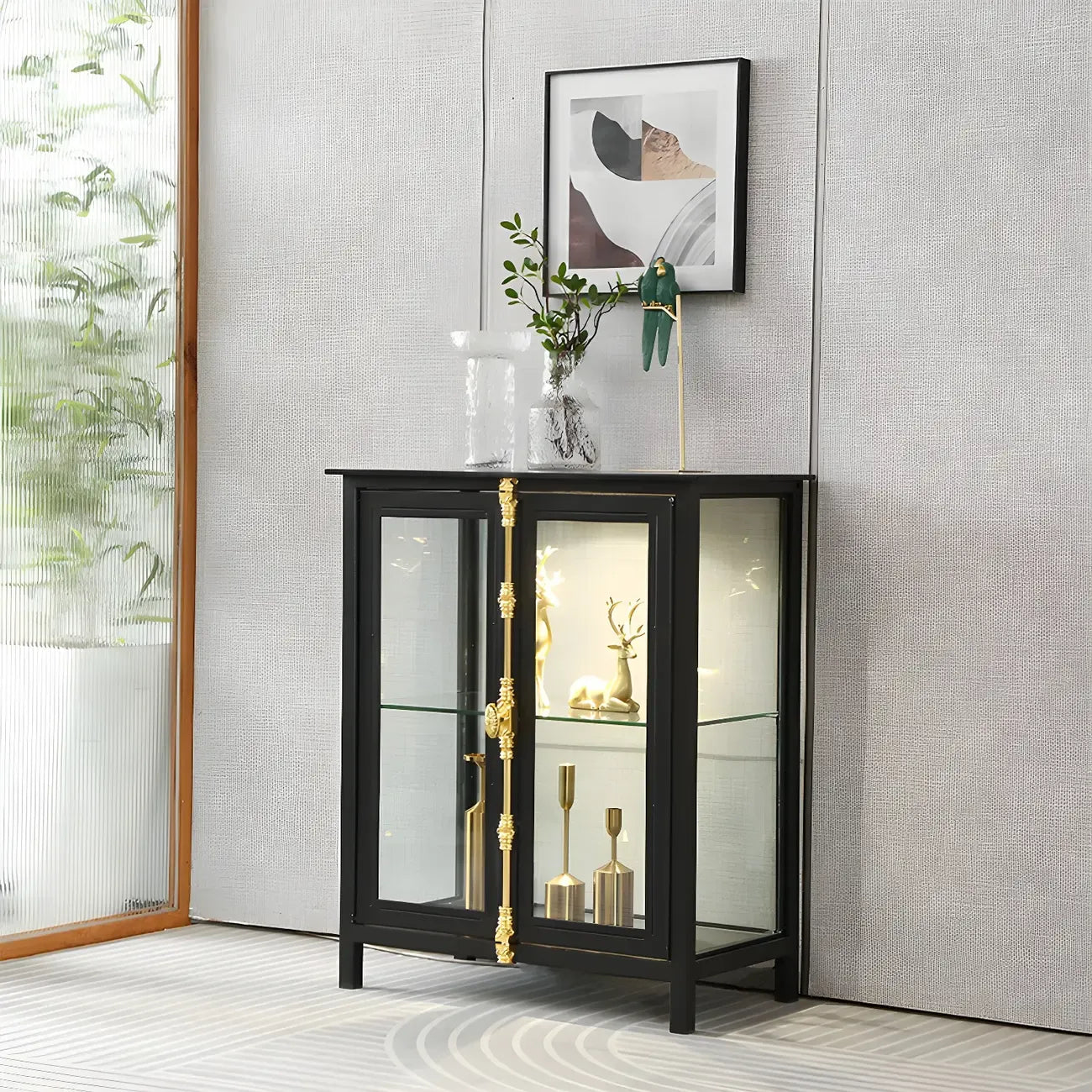 Vitrine élégante à cadre en métal noir et verre