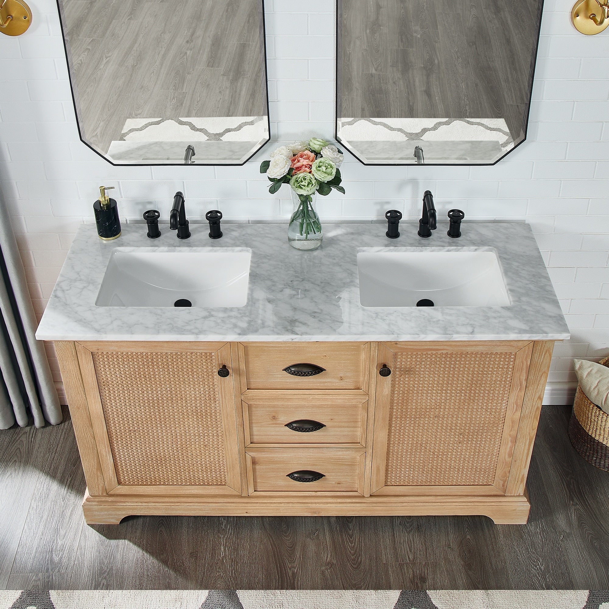 Meuble-lavabo Hervas avec plateau en marbre naturel, sans miroir.