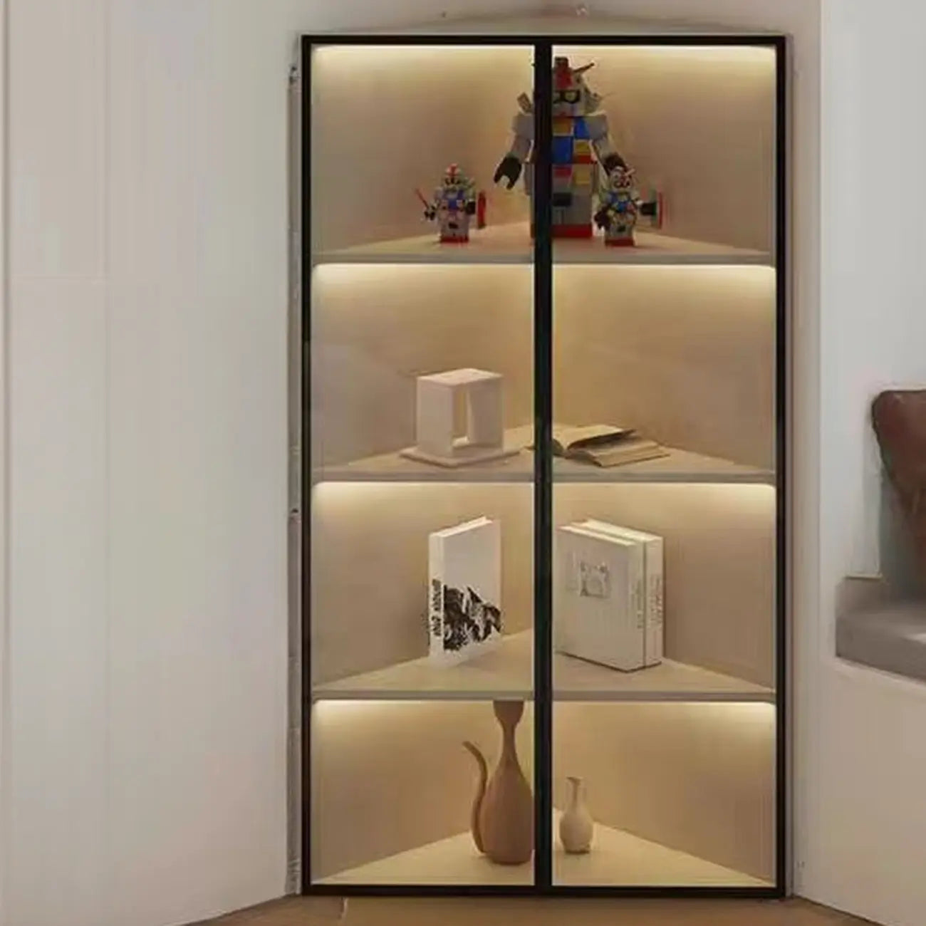 Vitrine d'angle moderne en métal gris et bois avec porte vitrée