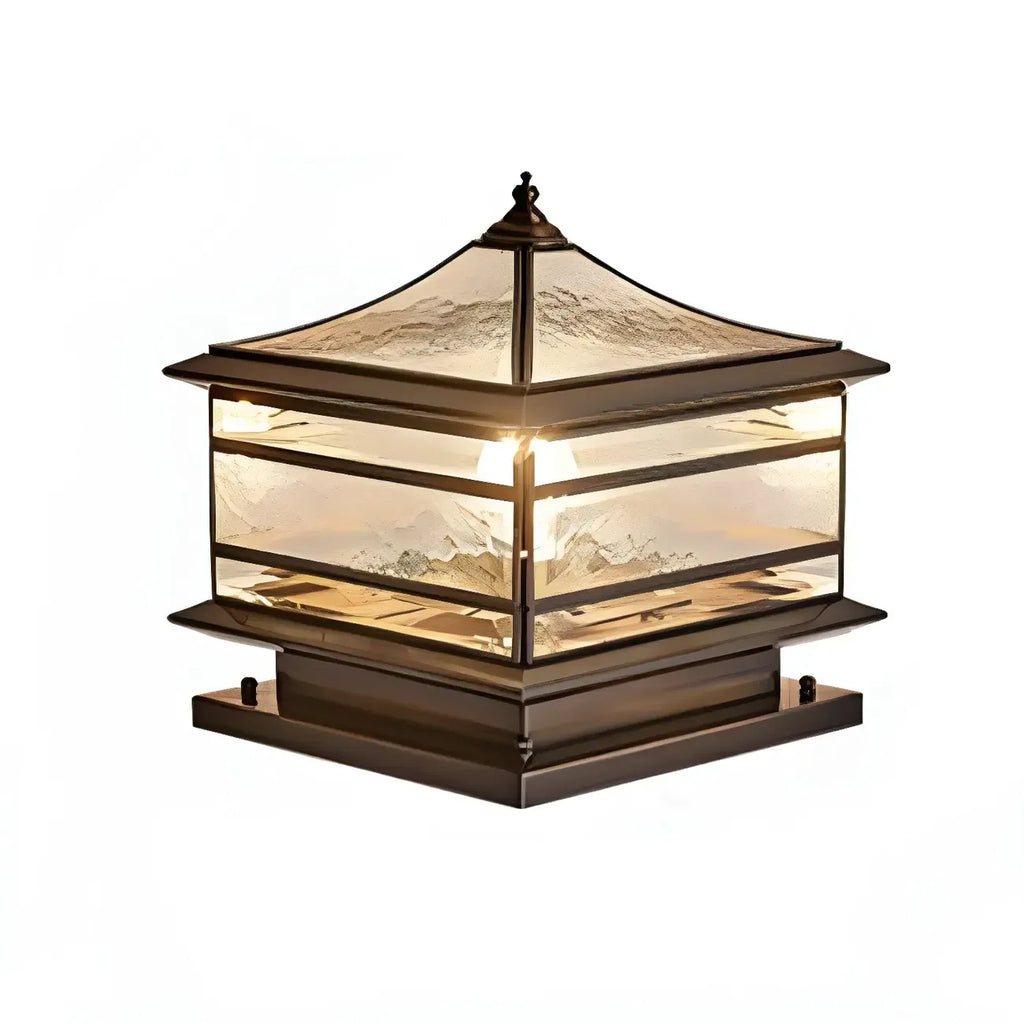Lampe de poteau câblée en laiton, métal et verre, forme de palais, carrée, en verre et métal.