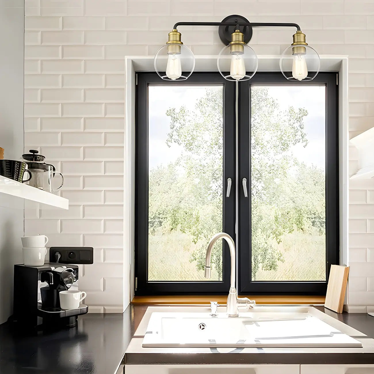 Applique murale industrielle en métal noir et verre avec dôme pour salle de bain