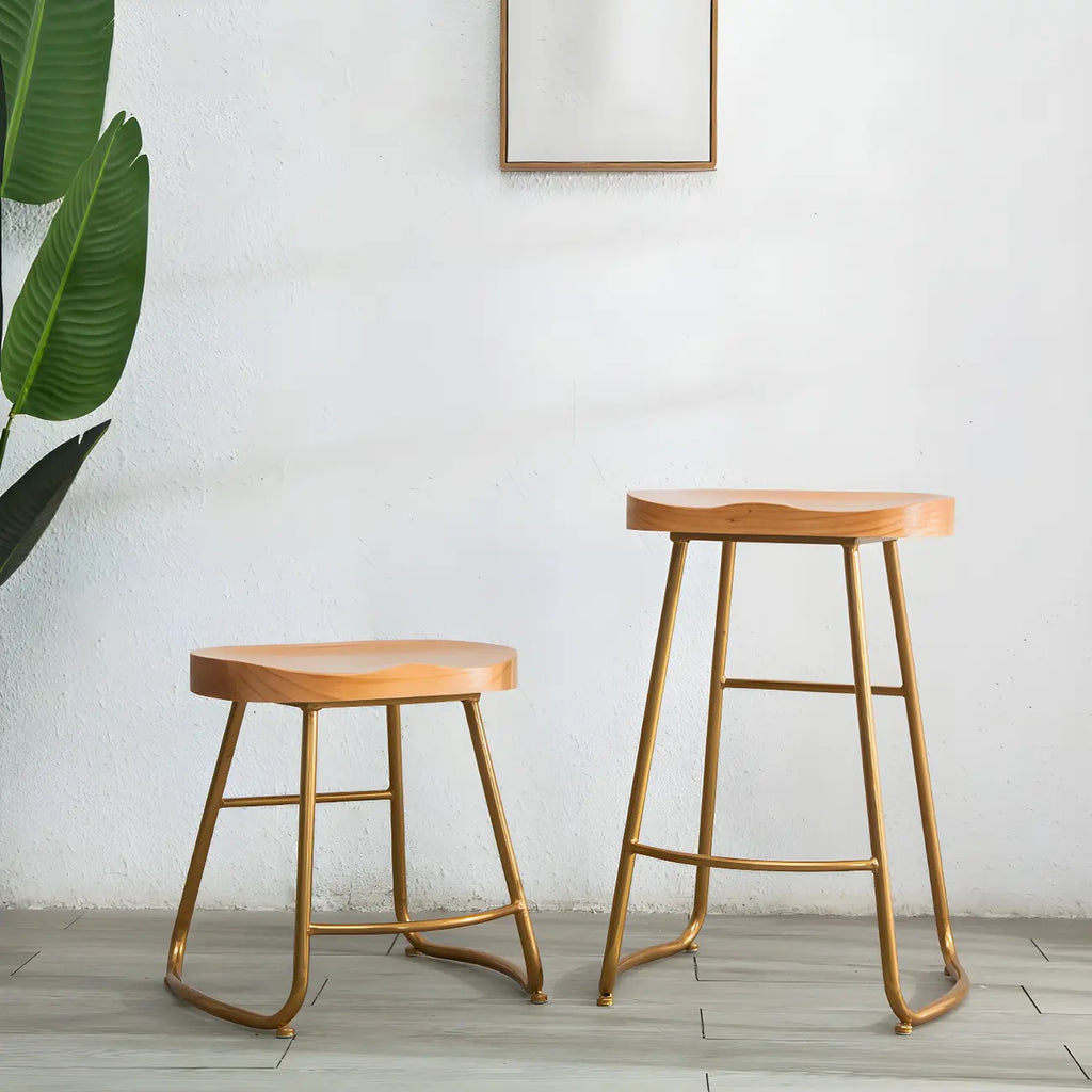 Tabourets de bar glamour confortables en métal et bois, hauteur comptoir