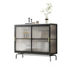 Vitrine à pieds en métal doré avec portes coulissantes en verre