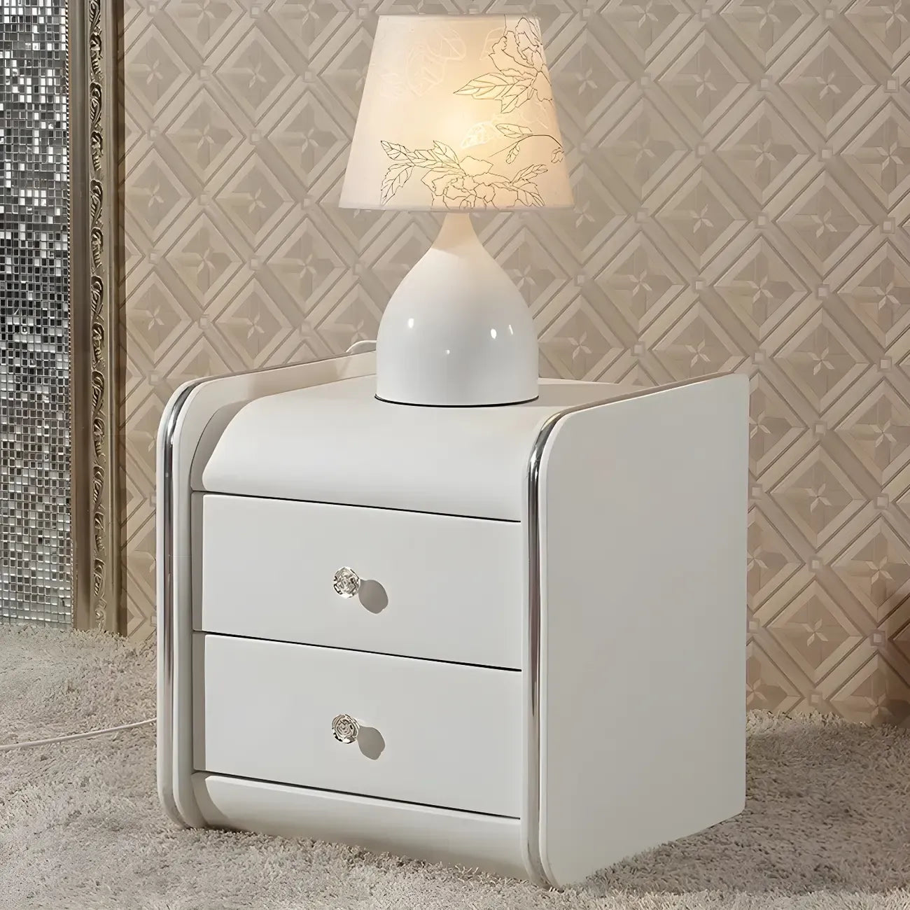 Table de chevet noire luxueuse en bois et cuir brillant, avec 2 tiroirs