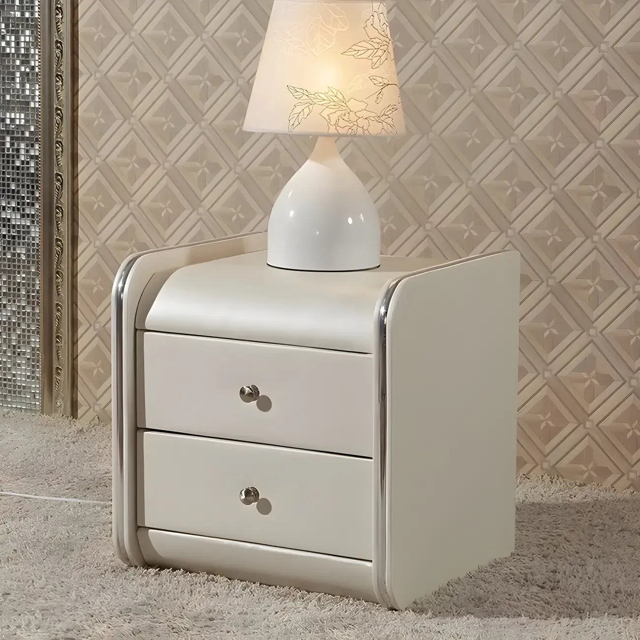 Table de chevet noire luxueuse en bois et cuir brillant, avec 2 tiroirs