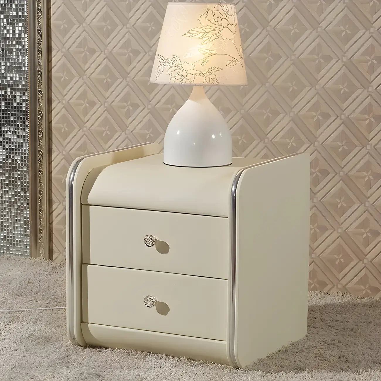 Table de chevet noire luxueuse en bois et cuir brillant, avec 2 tiroirs