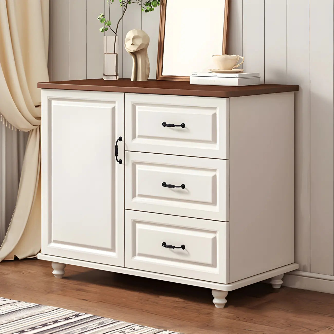 Commode combinée en bois blanc-brun et métal, style classique