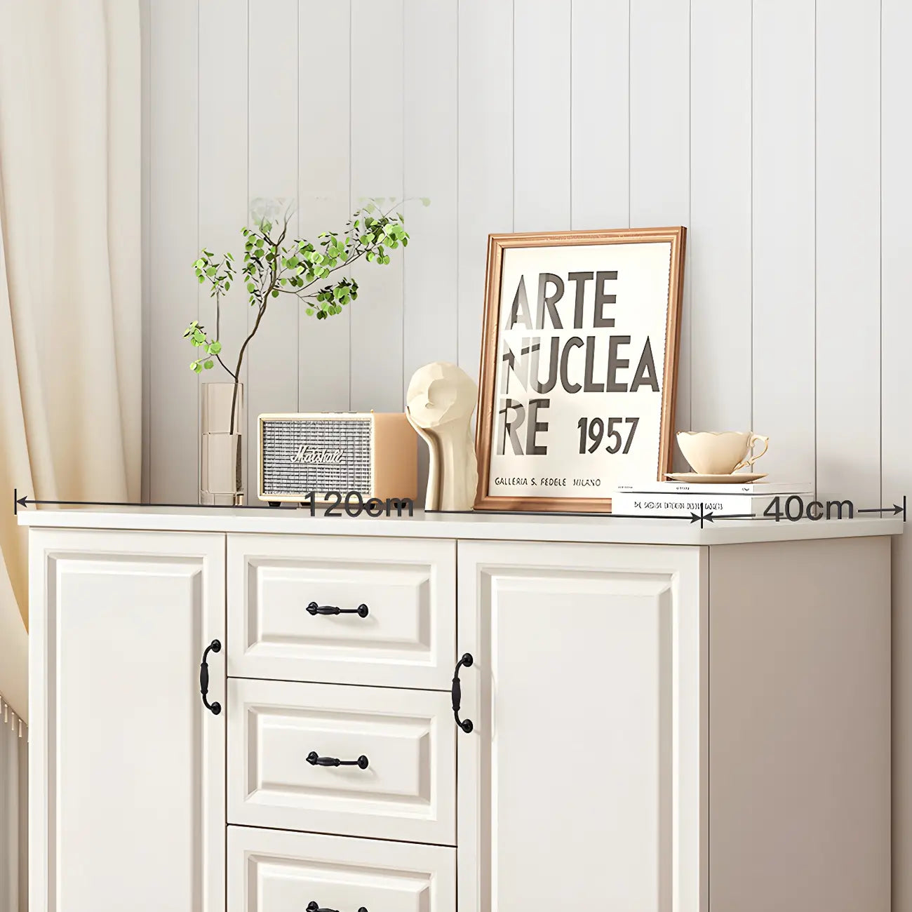 Commode combinée en bois blanc-brun et métal, style classique