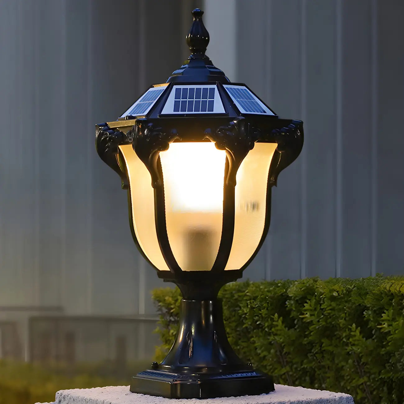 Luci Nere Solari Esterne a Palo in Metallo Vintage