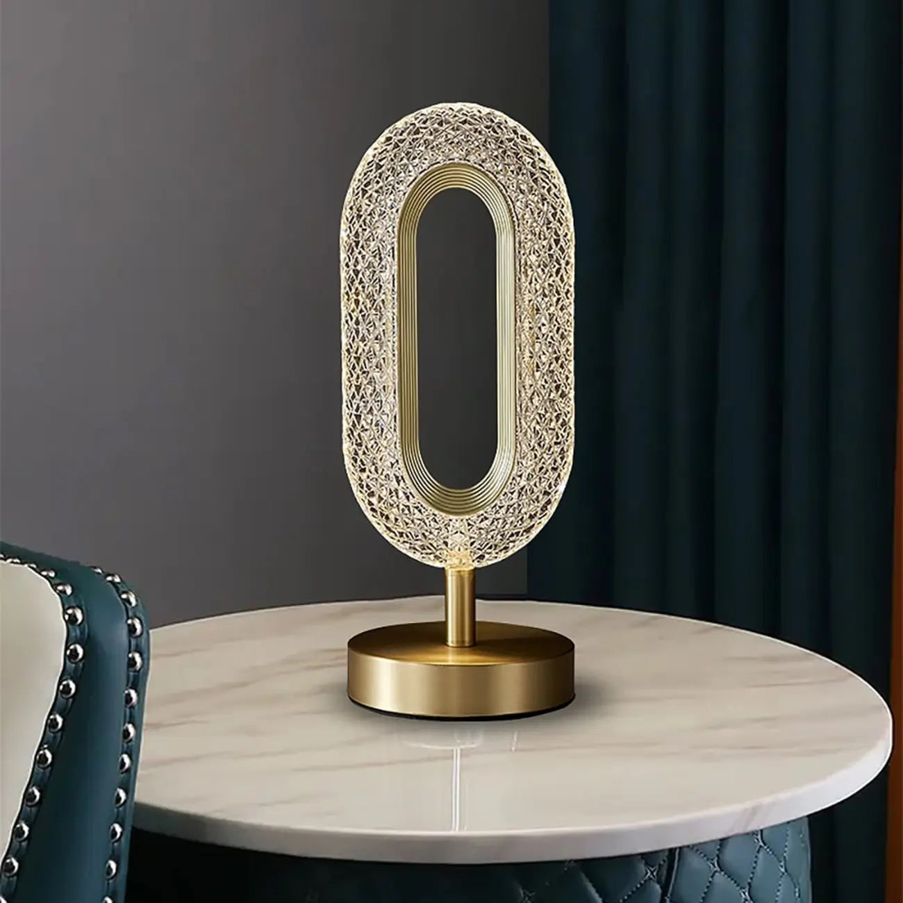 Lampe de table LED Art Déco de luxe en forme d'anneau en laiton doré et acrylique