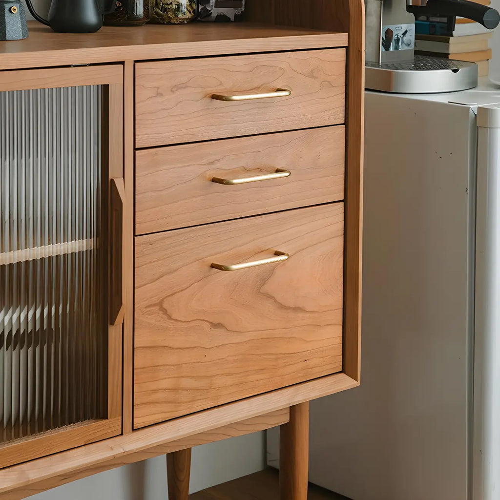 vaisselier en bois brun avec portes vitrées
