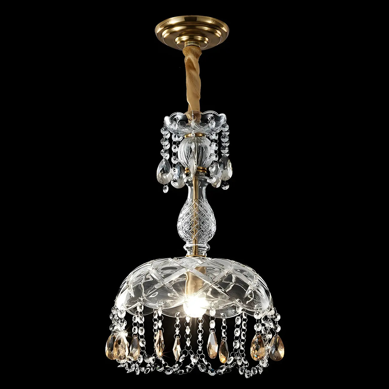 Suspension de luxe en cristal clair sous dôme, hauteur réglable.