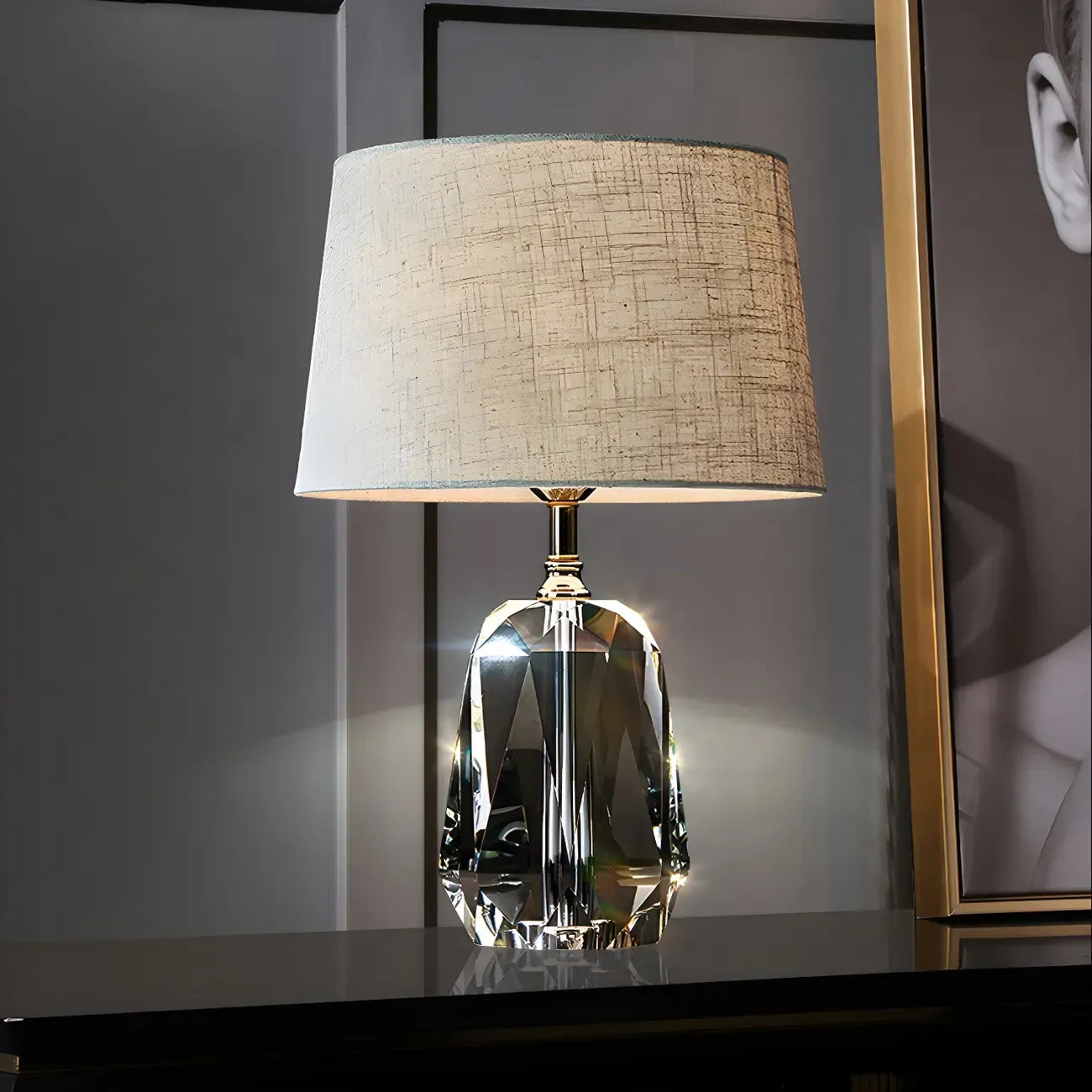 Lampe de table élégante à pied cylindrique en cristal et abat-jour en lin