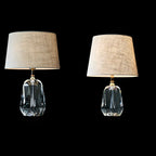 Lampe de table élégante à pied cylindrique en cristal et abat-jour en lin