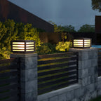 Lampes solaires LED rectangulaires noires pour poteaux extérieurs