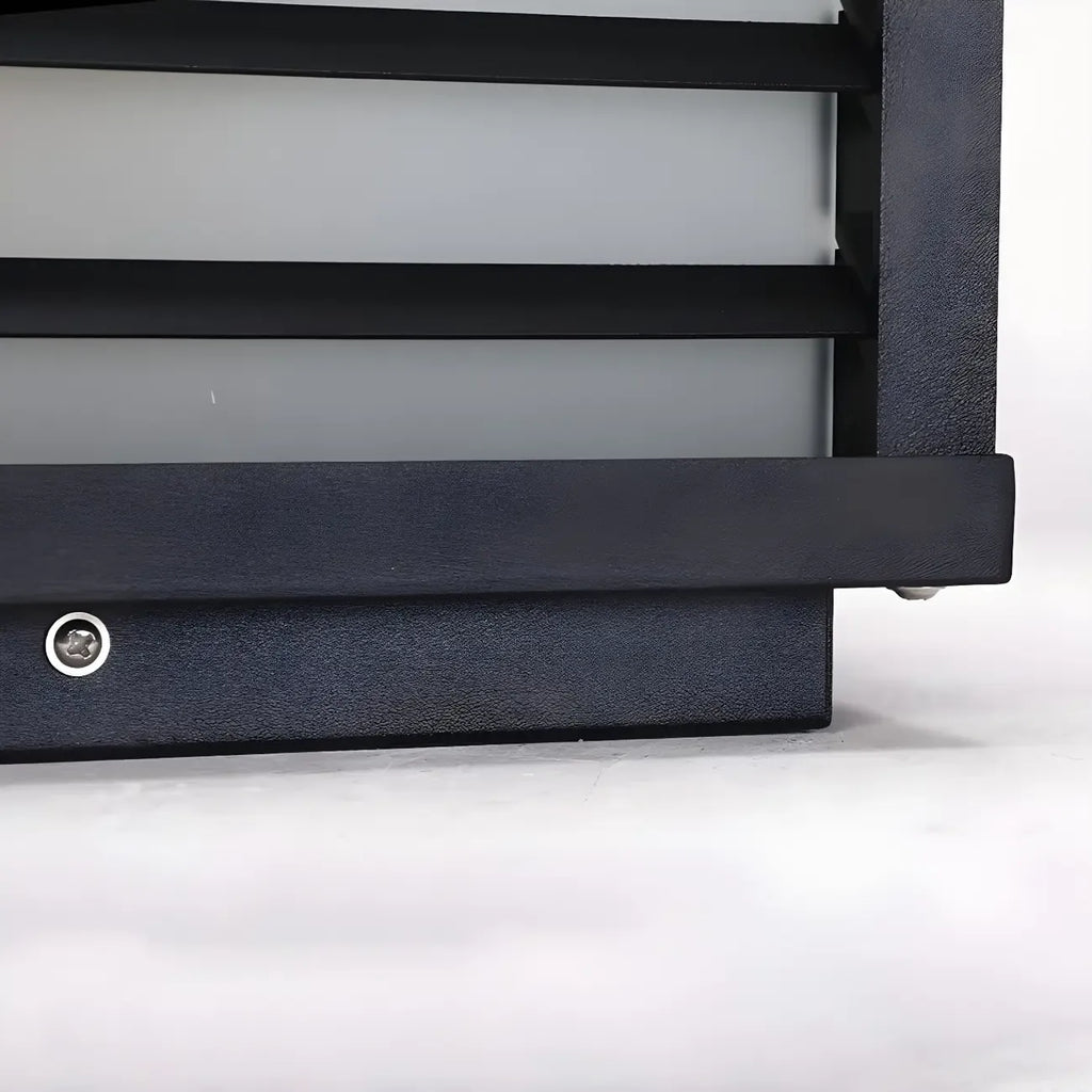 Lampes solaires LED rectangulaires noires pour poteaux extérieurs