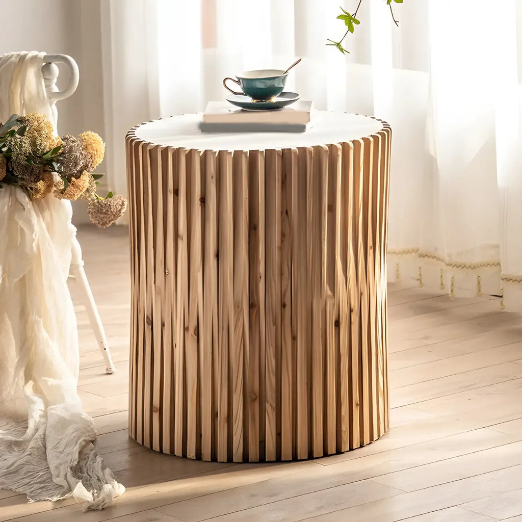 Table d'appoint ronde rustique en bois avec finition naturelle