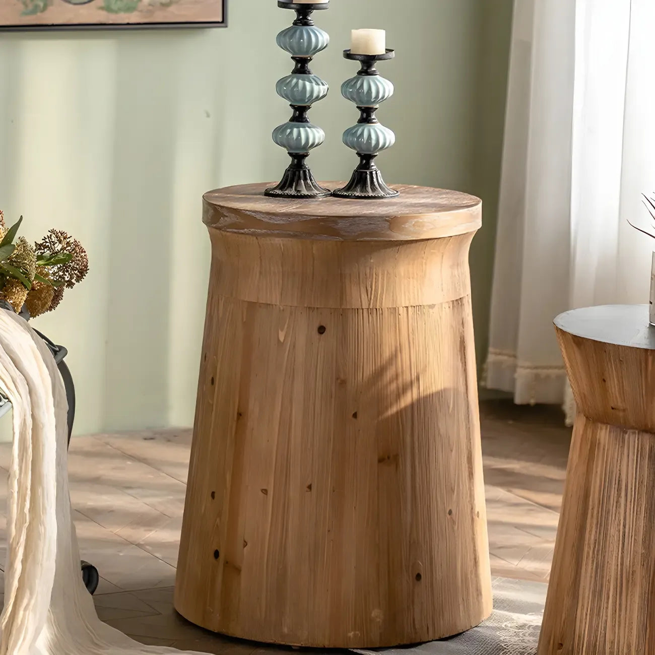 Table d'appoint ronde rustique en bois avec finition naturelle