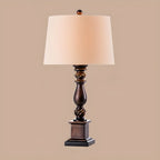 Lampe de table LED traditionnelle en résine brune pour éclairage de chevet