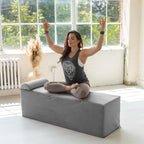 Chaise longue convertible Avana Kami / Yoga et massage - Pouf 2 en 1 avec fauteuil de yoga dépliable dissimulé, Microvelours - Non disponible