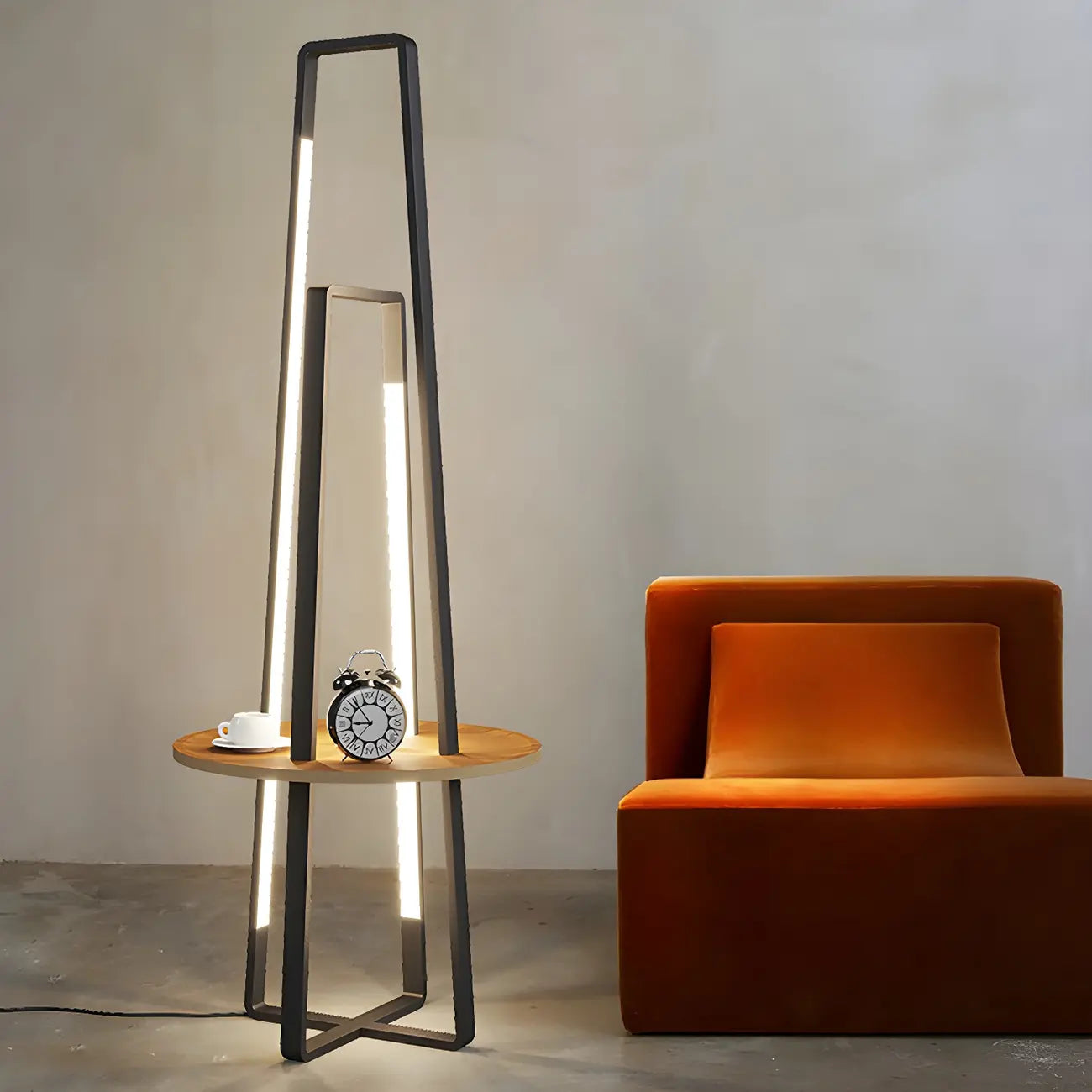 Lampadaire linéaire LED noir 63 avec étagère pour salon