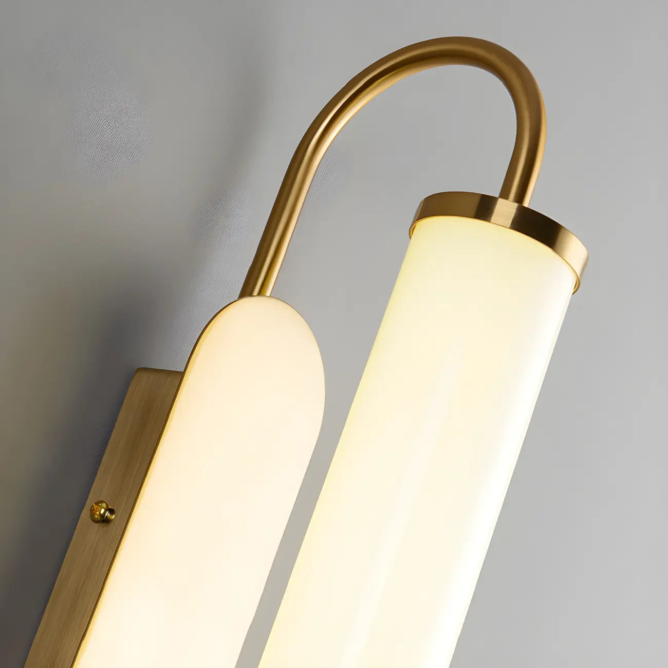 Lampe de coiffeuse cylindrique droite dorée moderne à intensité variable LED