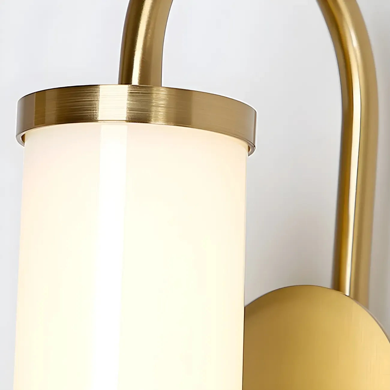 Lampe de coiffeuse cylindrique droite dorée moderne à intensité variable LED