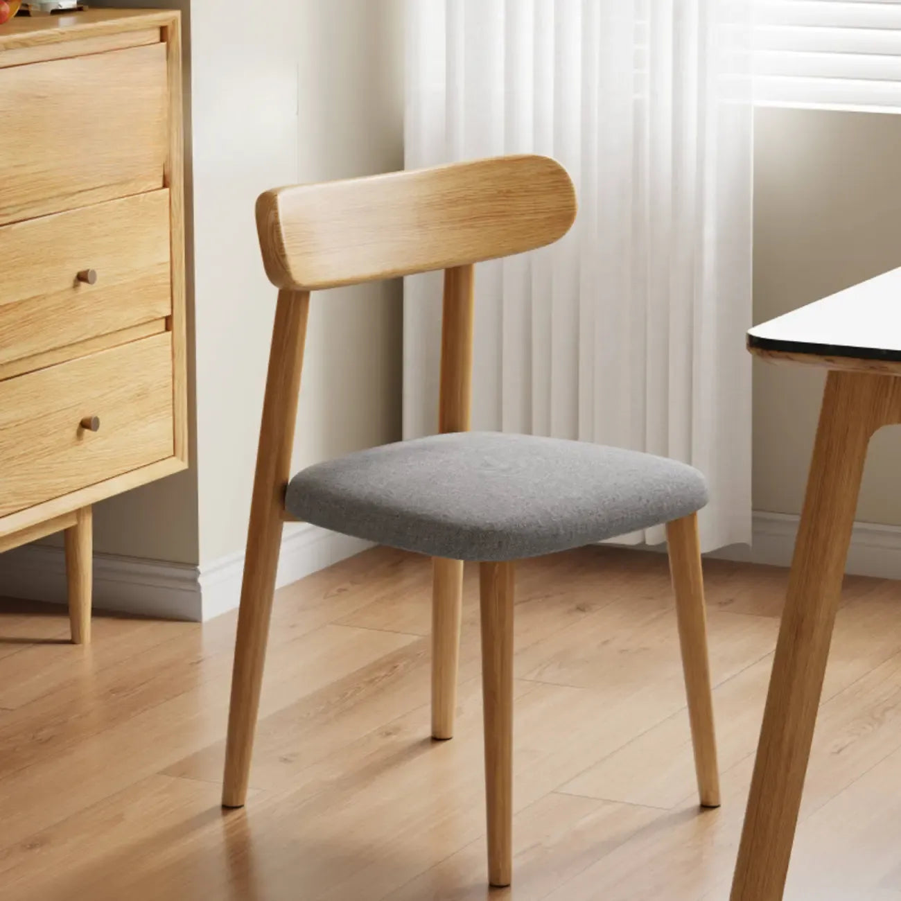 Chaise de salle à manger moderne en cuir sans accoudoirs et dossier bas