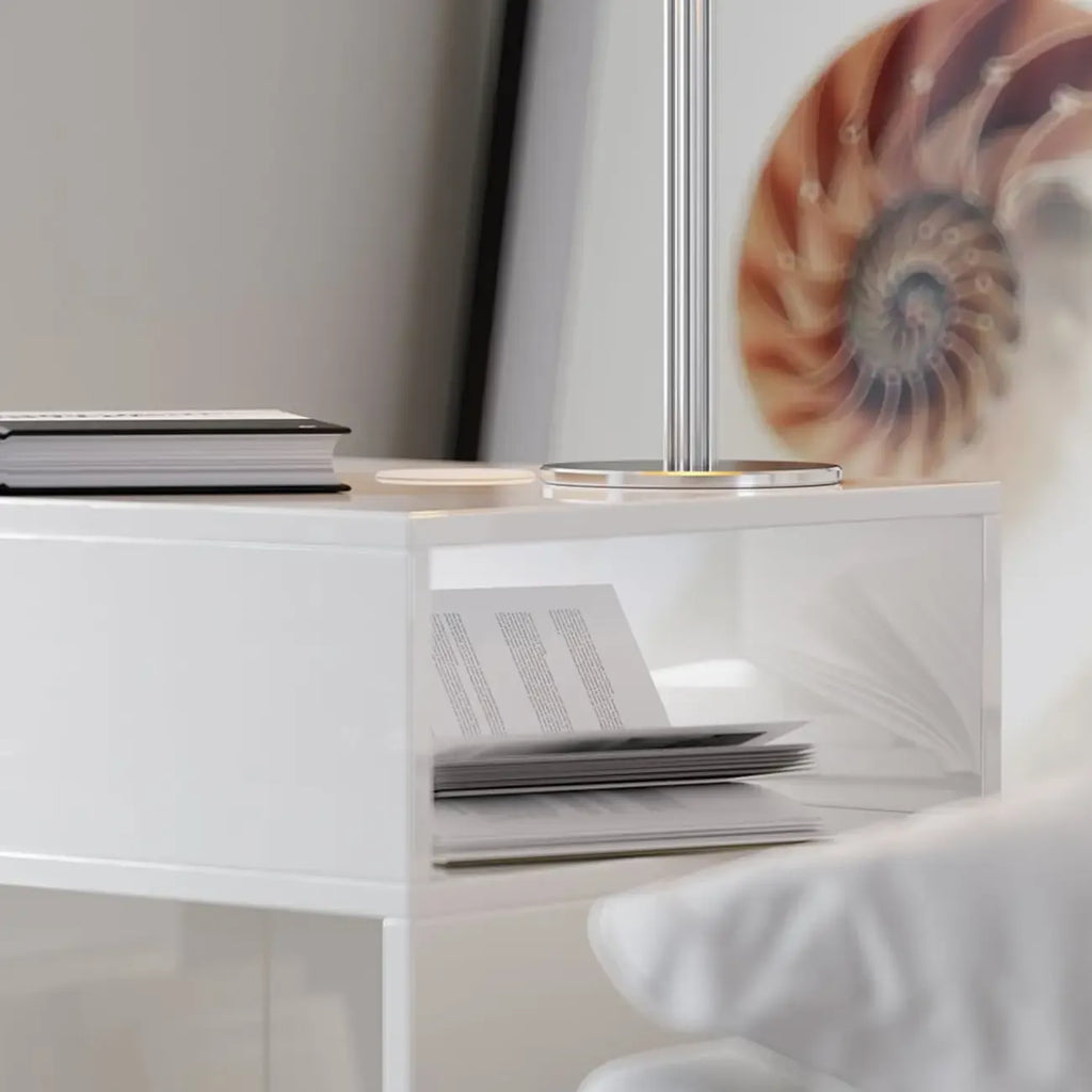 Table d'appoint cubique compacte en bois blanc avec étagère ouverte