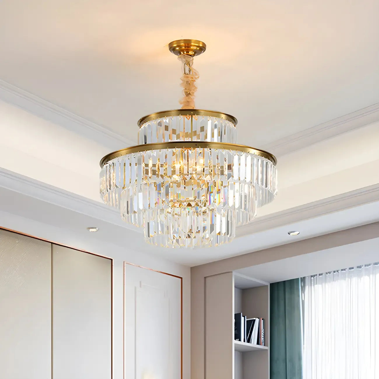 Lustre cylindrique à plusieurs niveaux en cristal doré