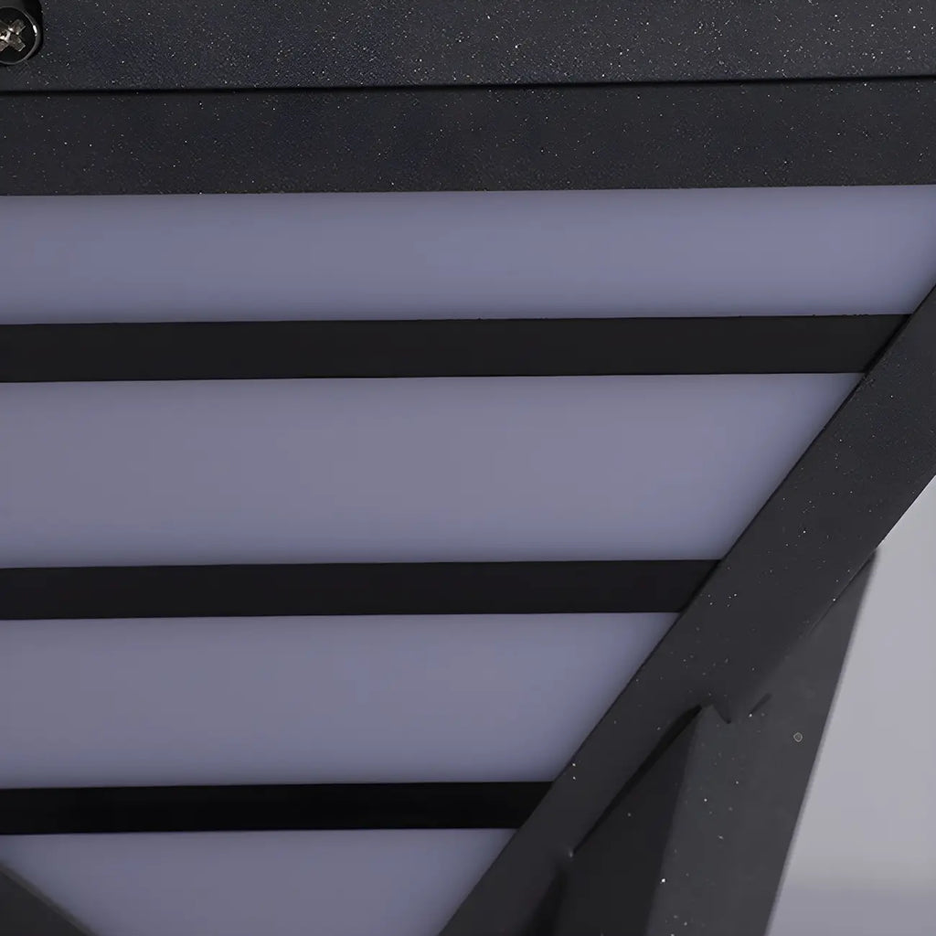 Lampes solaires extérieures pyramidales à support en métal noir